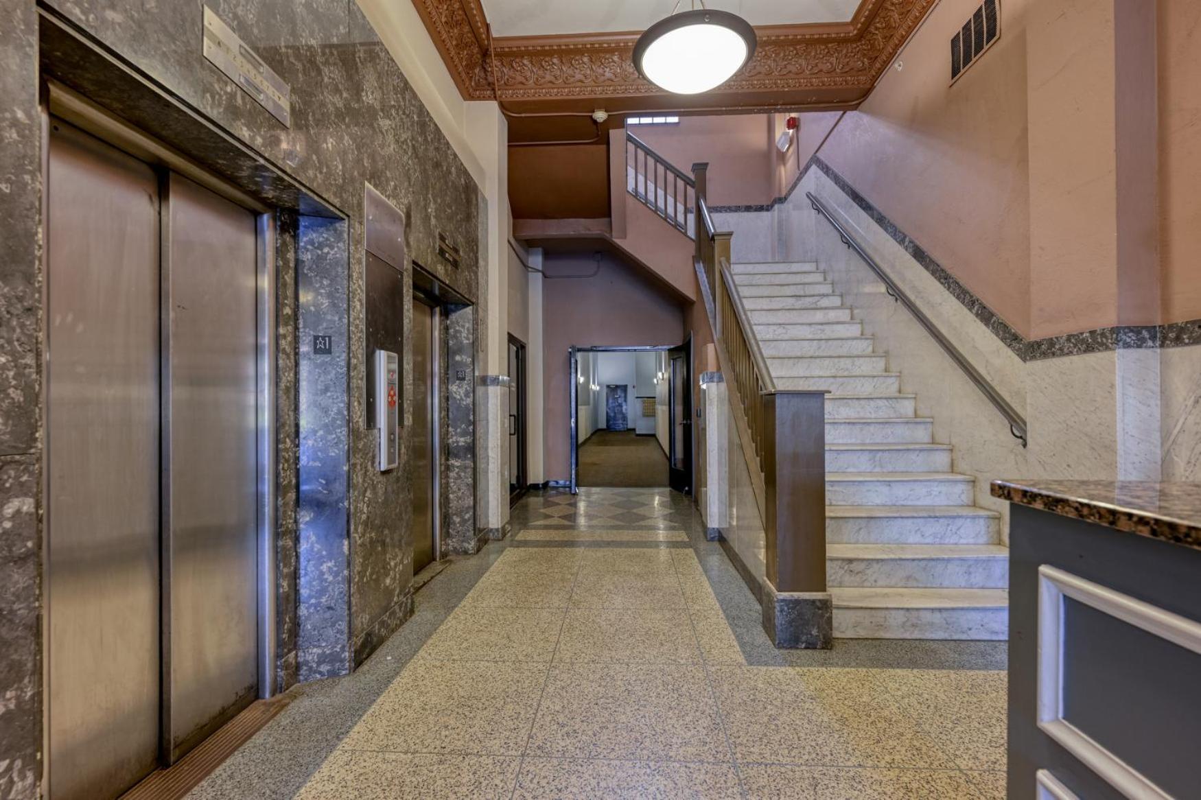 2 Bath Prkg+Gym+Sauna Perk Plaza +30 Day Cleveland Bagian luar foto