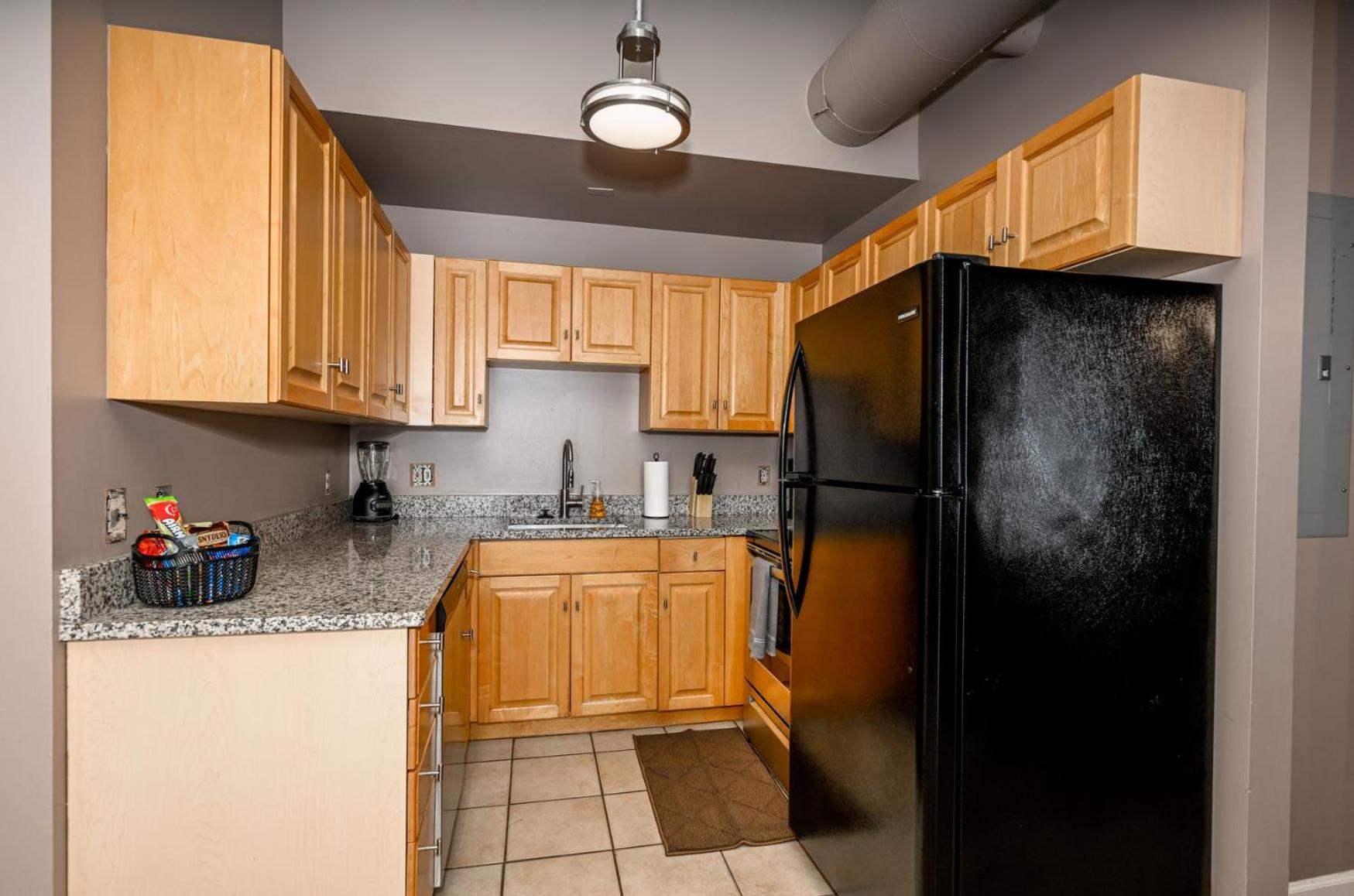 2 Bath Prkg+Gym+Sauna Perk Plaza +30 Day Cleveland Bagian luar foto