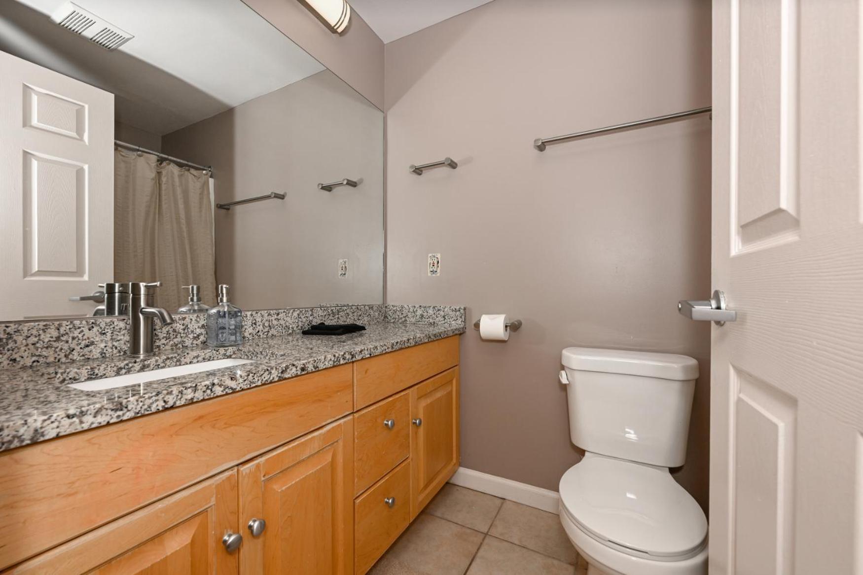 2 Bath Prkg+Gym+Sauna Perk Plaza +30 Day Cleveland Bagian luar foto